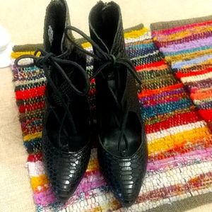 Freebird size 11 black Joyce heels